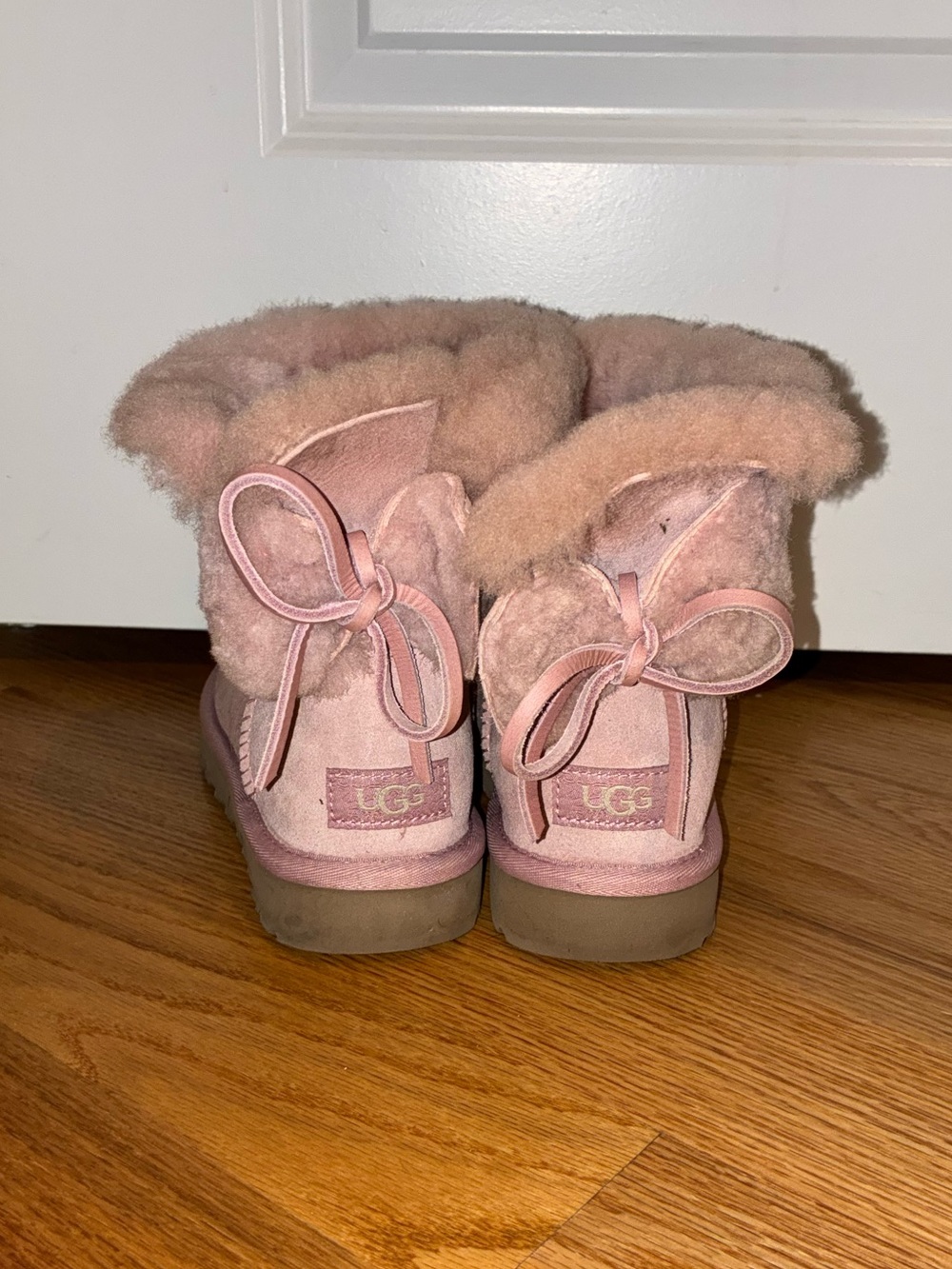 Ugg Boots Mini Bailey Bow Size 6